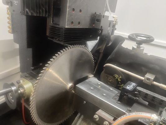 Mesin pengasah pisau gergaji Tct CNC